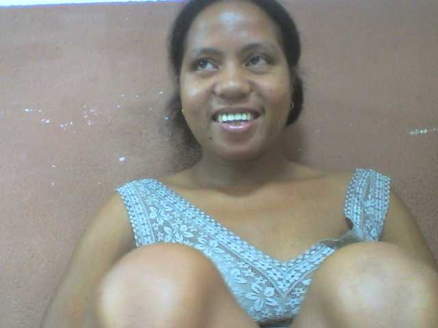 Tharcile live cam on BongaCams