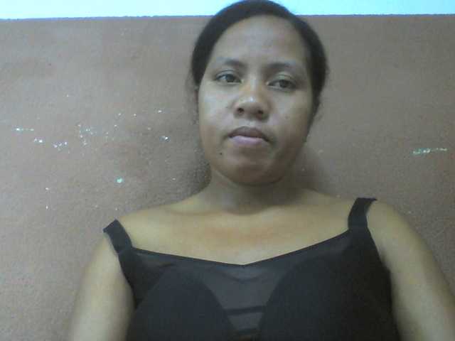 Tharcile live cam on BongaCams