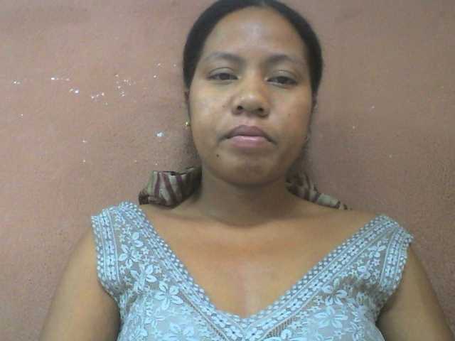 Tharcile live cam on BongaCams