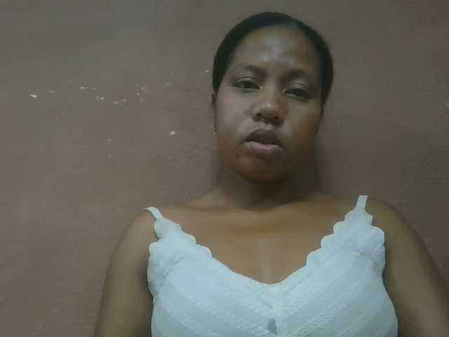 Tharcile live cam on BongaCams