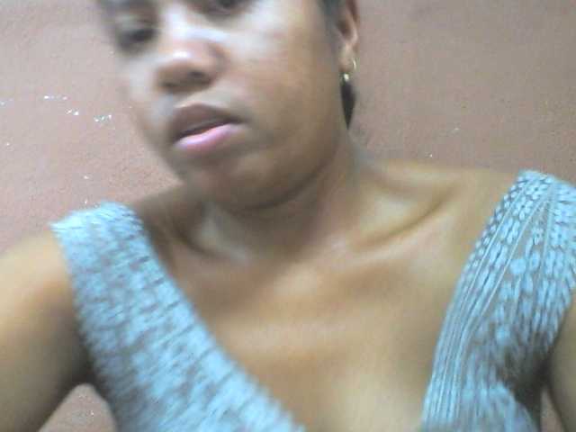 Tharcile live cam on BongaCams
