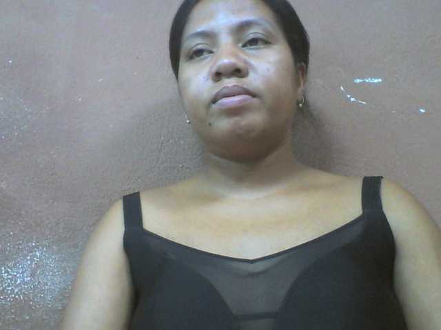 Tharcile live cam on BongaCams