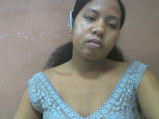 Tharcile live cam on BongaCams