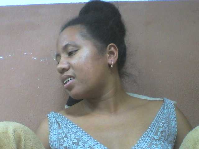 Tharcile live cam on BongaCams