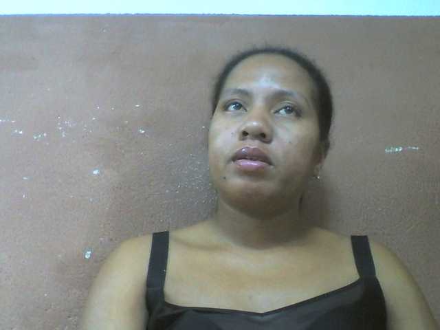 Tharcile live cam on BongaCams
