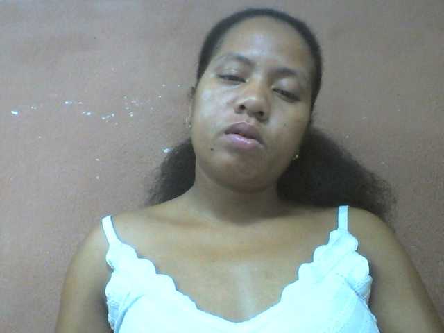 Tharcile live cam on BongaCams