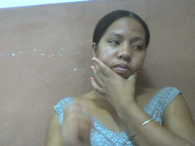 Tharcile live cam on BongaCams
