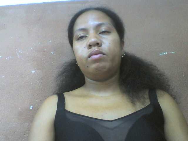 Tharcile live cam on BongaCams