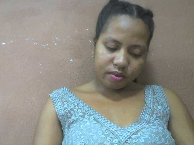 Tharcile live cam on BongaCams