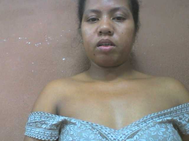 Tharcile live cam on BongaCams
