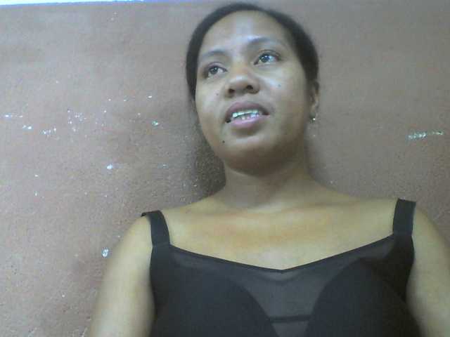 Tharcile live cam on BongaCams