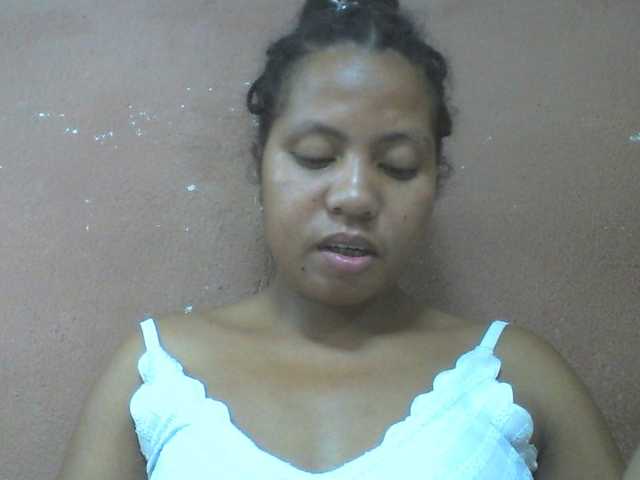 Tharcile live cam on BongaCams
