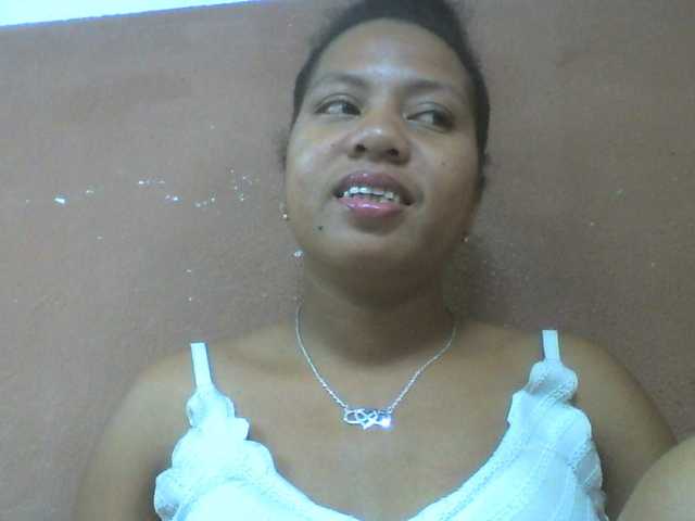 Tharcile live cam on BongaCams