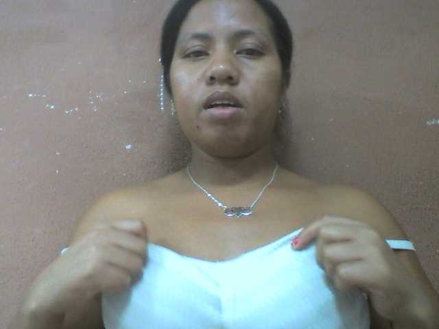 Tharcile live cam on BongaCams