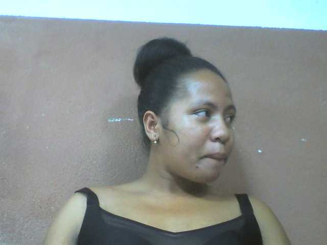 Tharcile live cam on BongaCams