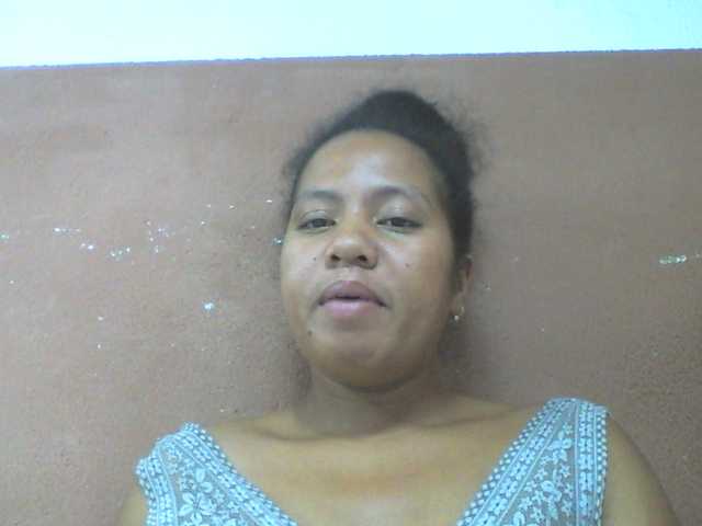 Tharcile live cam on BongaCams
