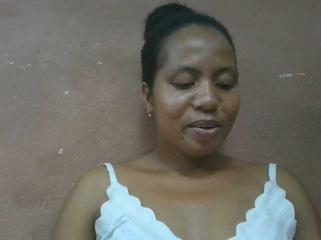 Tharcile live cam on BongaCams