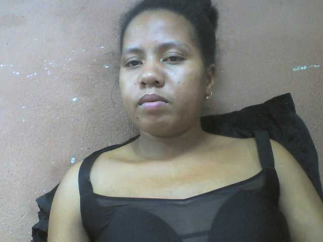 Tharcile live cam on BongaCams
