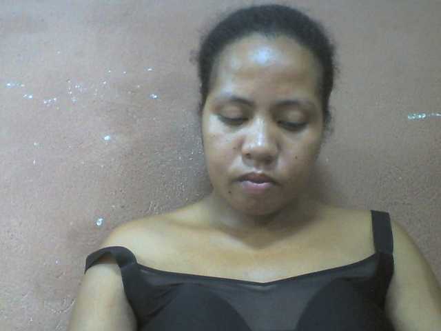 Tharcile live cam on BongaCams