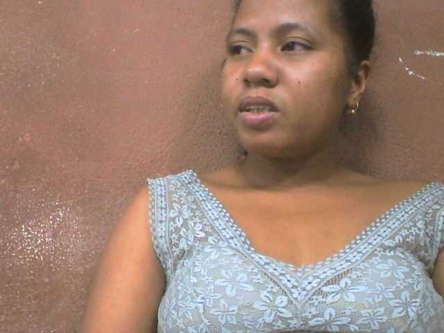 Tharcile live cam on BongaCams