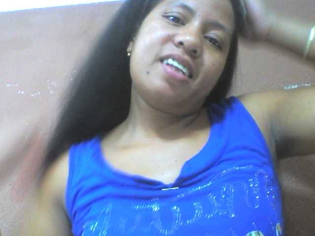 Tharcile live cam on BongaCams
