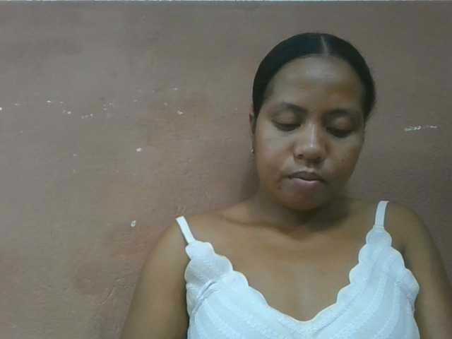 Tharcile live cam on BongaCams