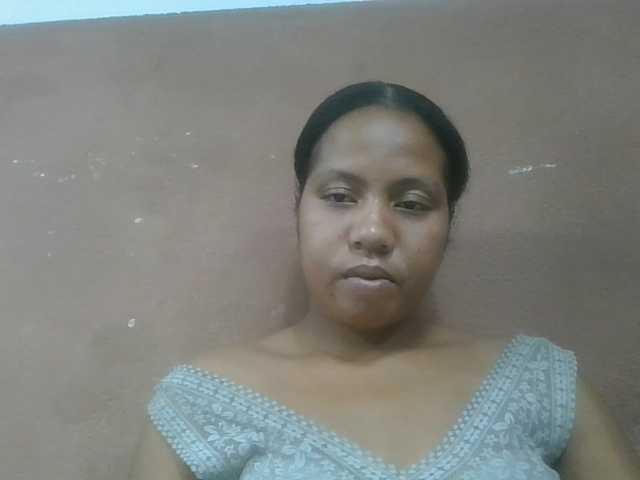 Tharcile live cam on BongaCams