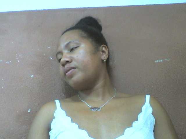 Tharcile live cam on BongaCams