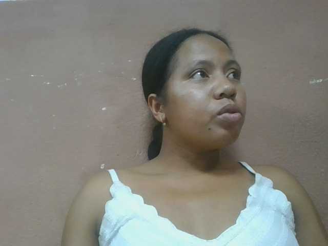 Tharcile live cam