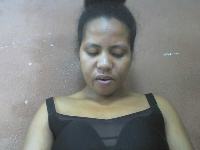 Tharcile live cam on BongaCams