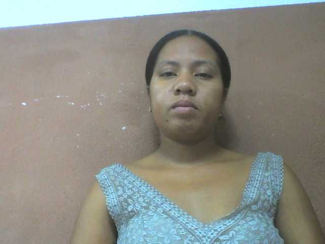 Tharcile live cam on BongaCams