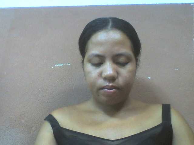 Tharcile live cam on BongaCams