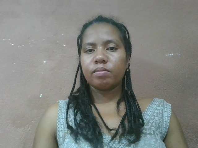 Tharcile live cam on BongaCams