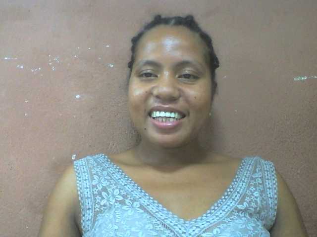 Tharcile live cam on BongaCams