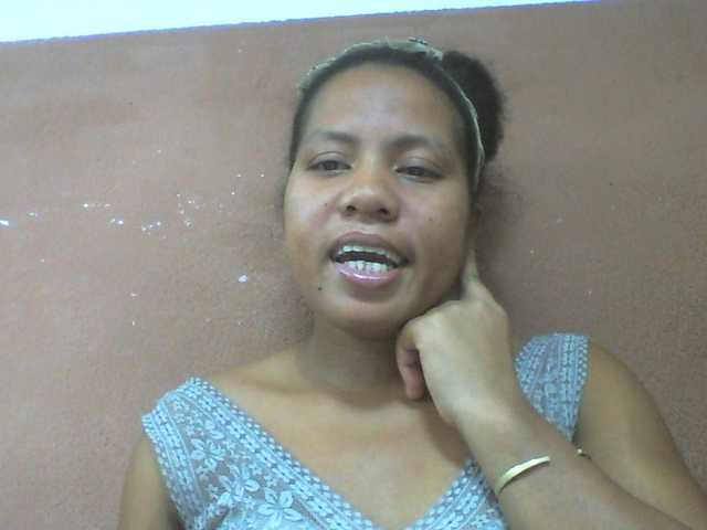 Tharcile live cam on BongaCams