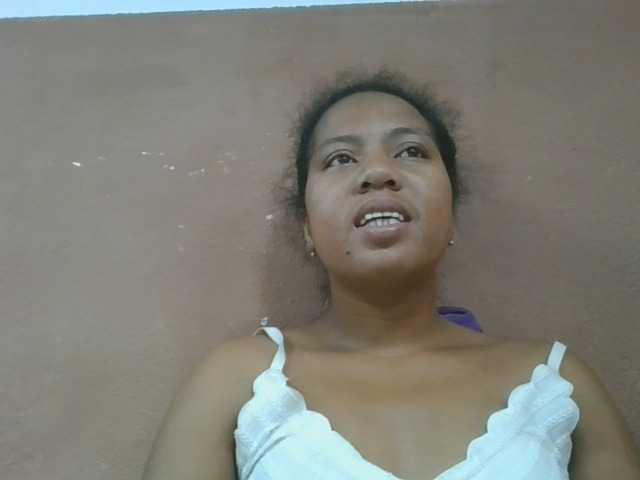 Tharcile live cam on BongaCams