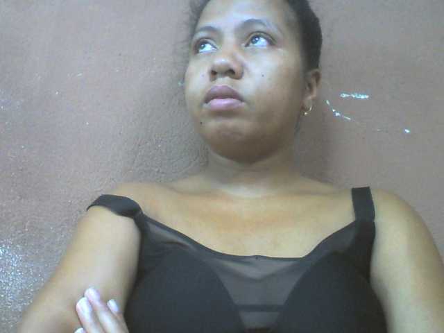 Tharcile live cam on BongaCams