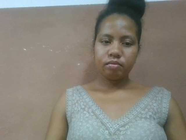 Tharcile live cam on BongaCams