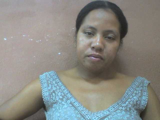 Tharcile live cam on BongaCams