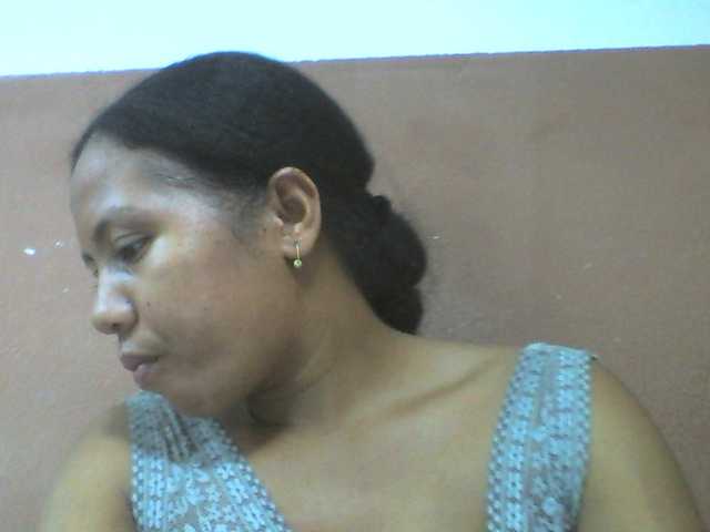 Tharcile live cam on BongaCams