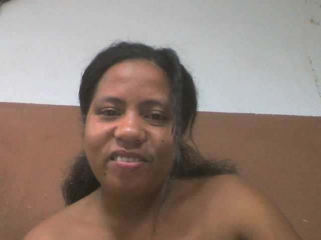 Tharcile live cam on BongaCams