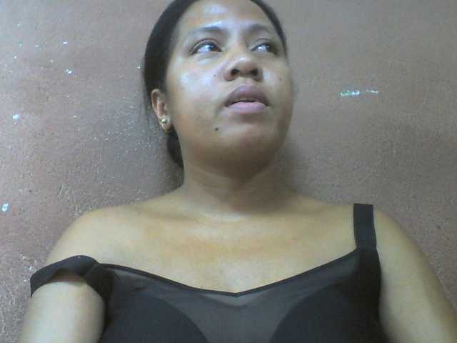 Tharcile live cam on BongaCams