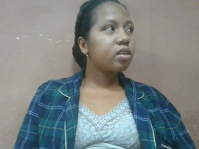 Tharcile live cam on BongaCams