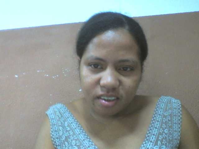 Tharcile live cam on BongaCams
