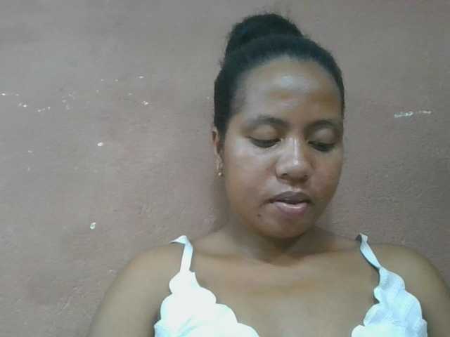 Tharcile live cam on BongaCams