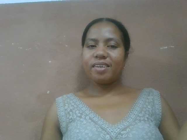Tharcile live cam on BongaCams
