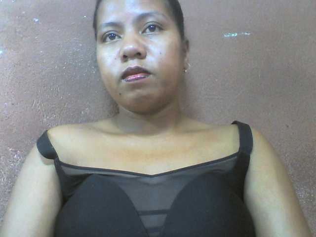 Tharcile — live female cam