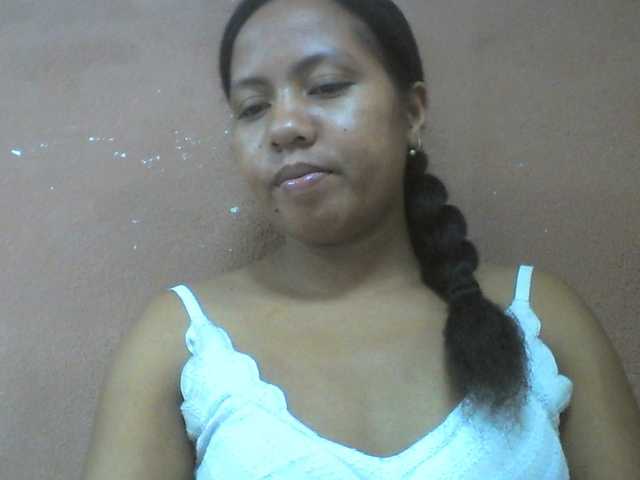 Tharcile live cam on BongaCams