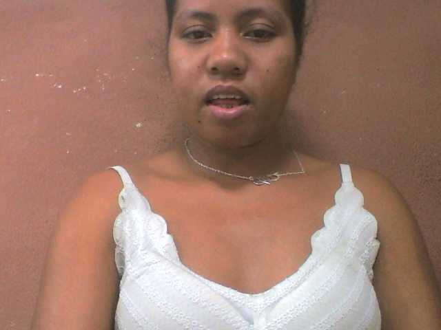 Tharcile live cam on BongaCams