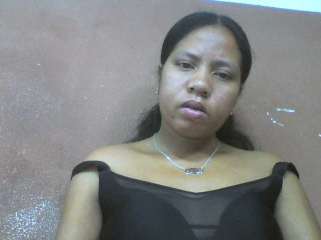 Tharcile live cam on BongaCams